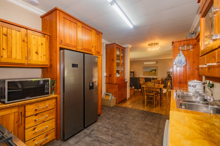 4 Bedroom Property for Sale in Panorama Western Cape